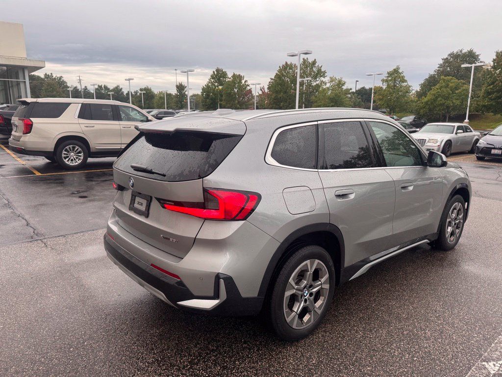 Used 2025 BMW X1 xDrive28i w/ Premium Package AWD/4WD image 5