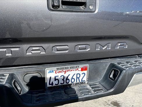 Used 2019 Toyota Tacoma SR5 image 9