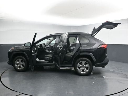 Used 2023 Toyota RAV4 XLE AWD/4WD image 38