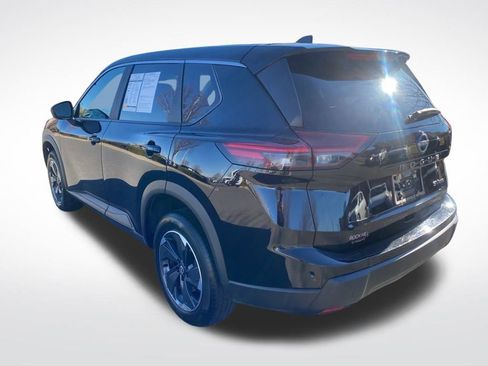 Used 2024 Nissan Rogue SV image 5