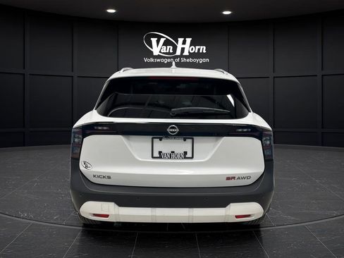 Used 2025 Nissan Kicks SR w/ SR Premium Package AWD/4WD image 6