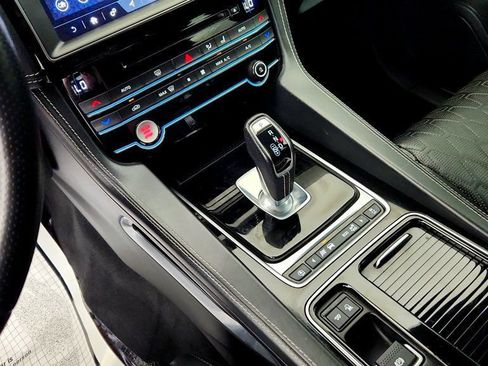 Used 2020 Jaguar F-PACE SVR AWD/4WD image 17