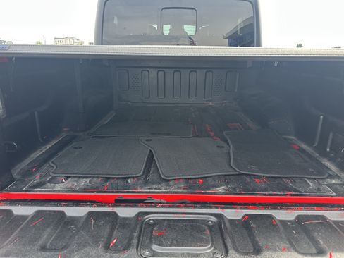 Used 2020 Jeep Gladiator Overland AWD/4WD image 10