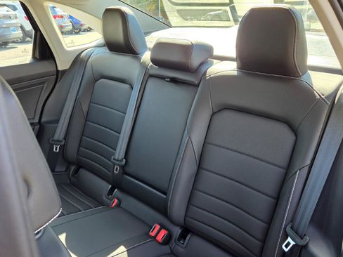 Used 2023 Volkswagen Jetta SE w/ Panoramic Sunroof Package image 36