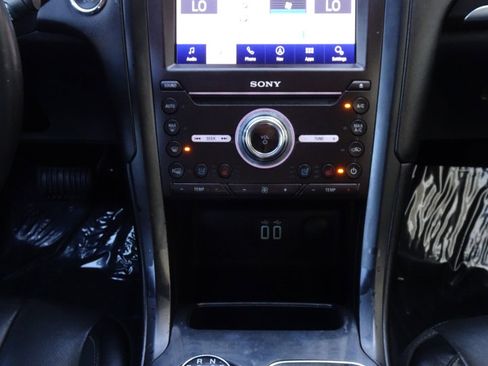 Used 2020 Ford Fusion Titanium image 17