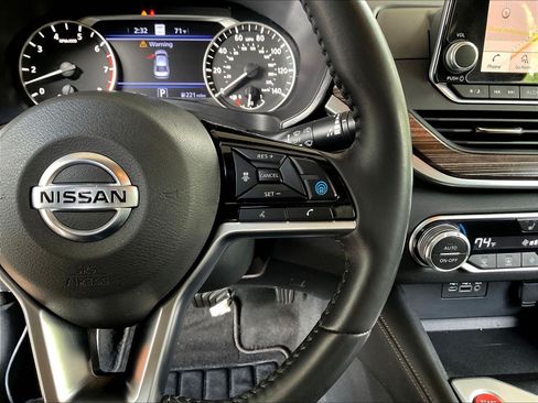 Used 2019 Nissan Altima 2.5 SL AWD/4WD image 12