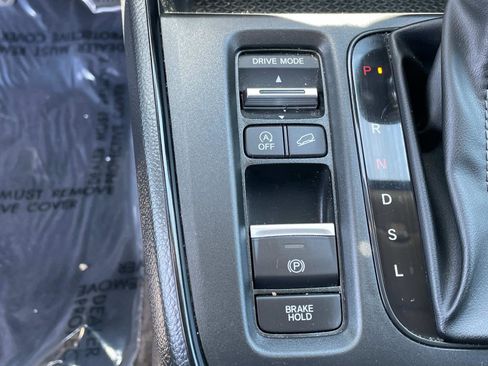 Used 2024 Honda CR-V EX image 16