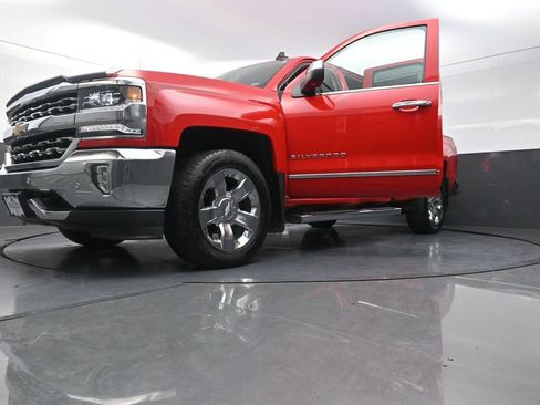 Used 2018 Chevrolet Silverado 1500 LTZ w/ Sport Package AWD/4WD image 34