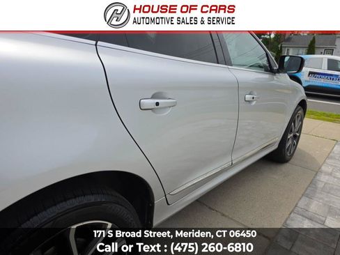 Used 2016 Volvo XC60 T5 Premier w/ Protection Package AWD/4WD image 13