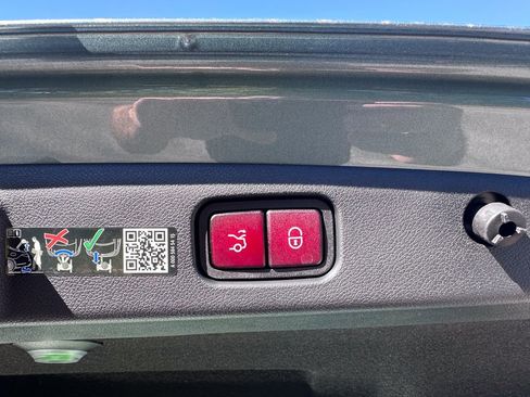 Certified 2024 Mercedes-Benz E 450 4MATIC Sedan image 31