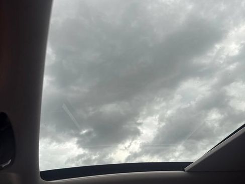 Used 2021 Kia Sorento S w/ Panoramic Sunroof Package FWD image 10