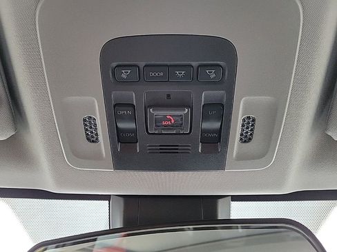 Used 2023 Toyota Camry SE w/ Cold Weather Package image 31