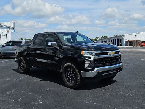 Used 2025 Chevrolet Silverado 1500 LT w/ Texas Edition Plus RWD image 13