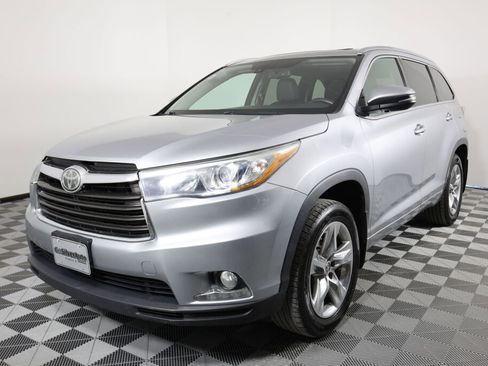 Used 2014 Toyota Highlander Limited Platinum image 5