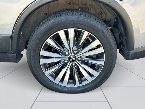 Used 2020 Mitsubishi Outlander ES AWD/4WD image 13