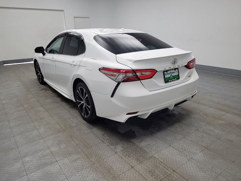Used 2019 Toyota Camry SE image 5