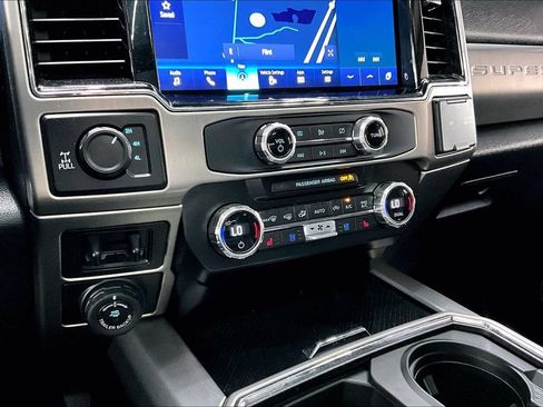 Used 2022 Ford F250 Platinum AWD/4WD image 15
