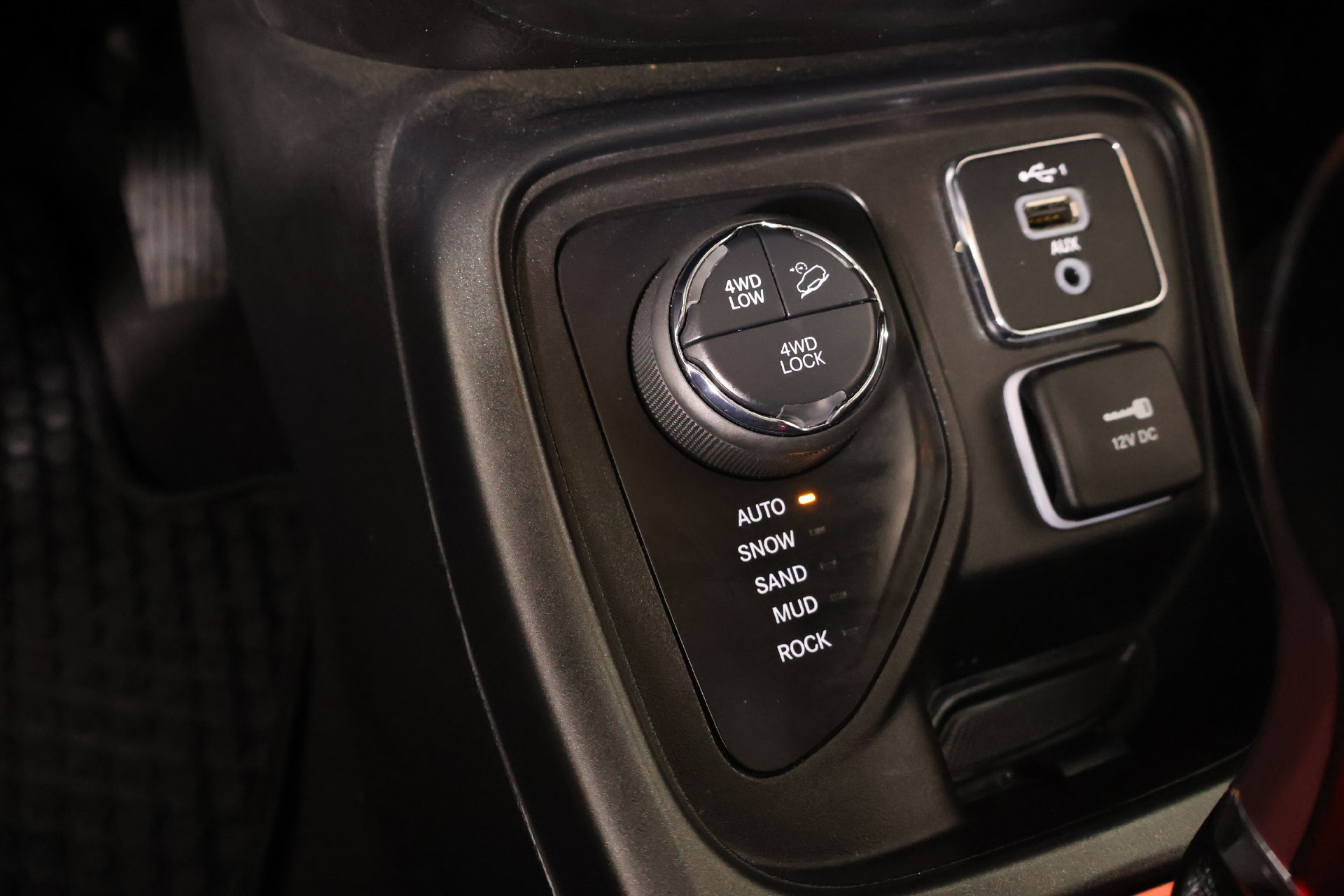 Used 2021 Jeep Compass Trailhawk w/ Sun and Sound Group AWD/4WD image 8