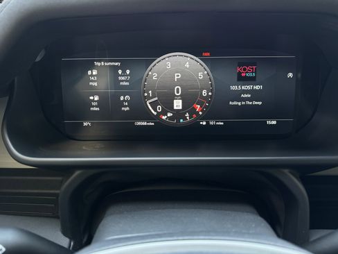 Used 2023 Land Rover Defender 130 X-Dynamic SE AWD/4WD image 33