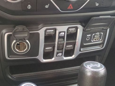 Certified 2018 Jeep Wrangler Unlimited Sport S AWD/4WD image 30