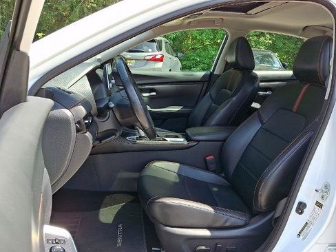 Certified 2023 Nissan Sentra SR w/ SR Premium Package FWD image 15
