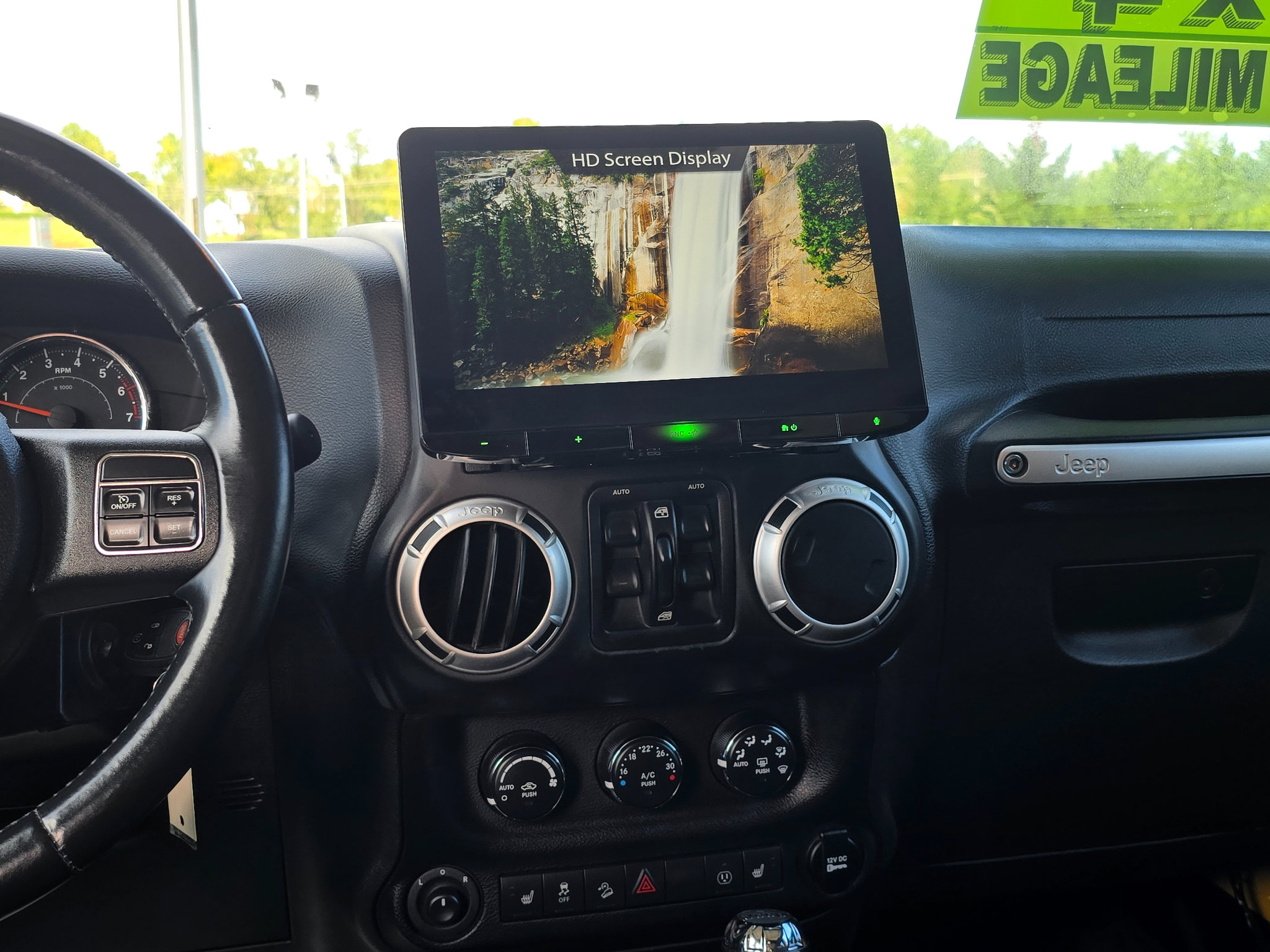 Used 2015 Jeep Wrangler Unlimited Sahara w/ Dual Top Group AWD/4WD image 16