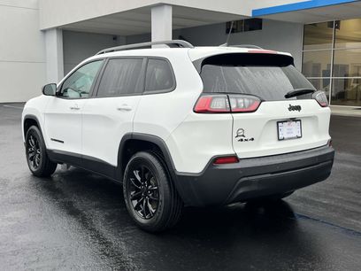 Used 2023 Jeep Cherokee Altitude Lux