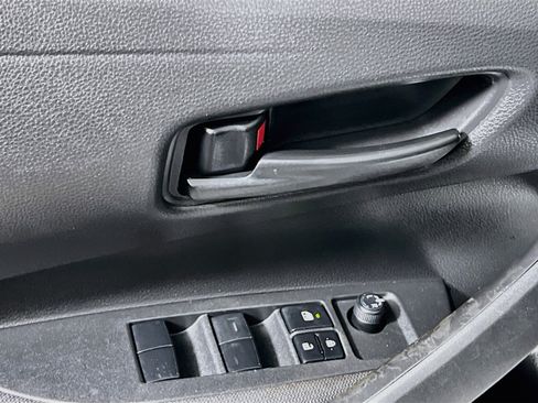 Used 2022 Toyota Corolla LE FWD image 10