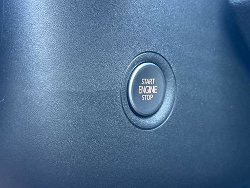 New 2025 Volkswagen ID.4 Pro image 22