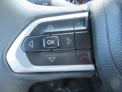 Used 2023 Jeep Compass Trailhawk image 28