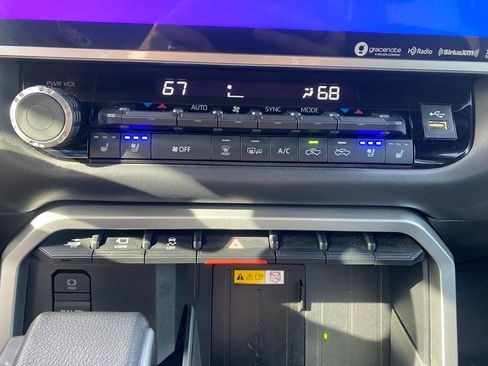 Used 2024 Toyota Tundra Platinum image 22