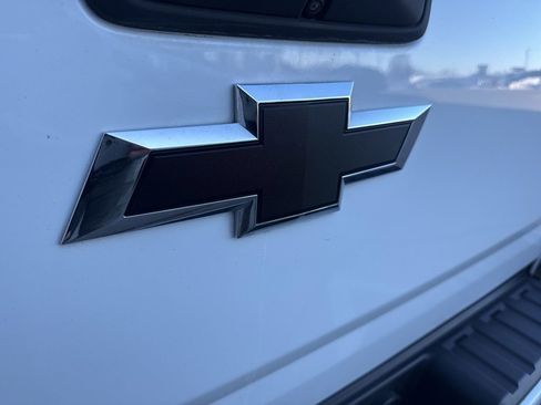 Used 2018 Chevrolet Colorado LT w/ Redline Special Edition image 13