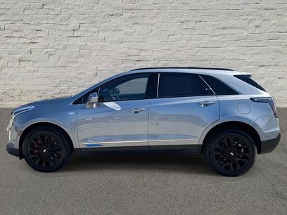 New 2025 Cadillac XT5 Sportv w/ LPO, Blue Accent Package