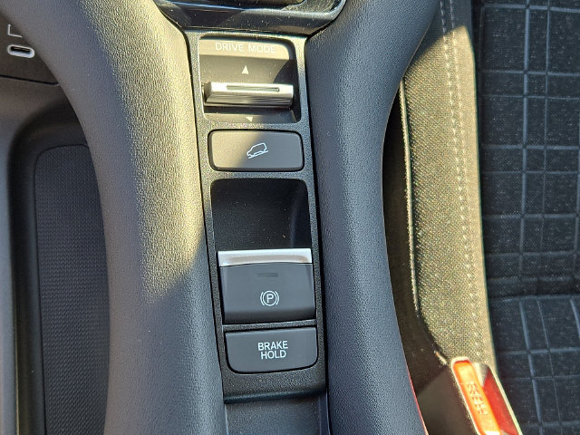 Used 2024 Honda HR-V LX image 25