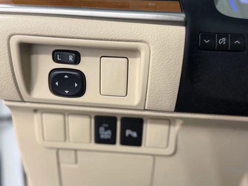 Used 2014 Lexus ES 300h ES 300h Sedan 4D image 25