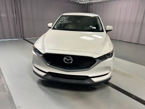 Used 2017 MAZDA CX-5 Touring FWD image 2