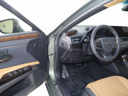 Used 2024 Lexus ES 350 w/ Premium Package image 48