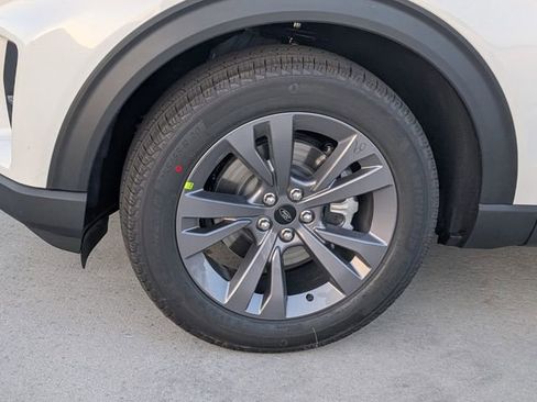 New 2026 Ford Explorer Active w/ Active Comfort Package image 4