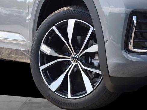 New 2026 Volkswagen Atlas SEL Premium R-Line AWD/4WD image 3