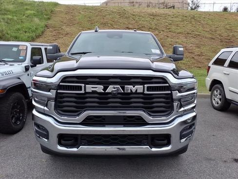 Used 2026 RAM 2500 Big Horn AWD/4WD image 12