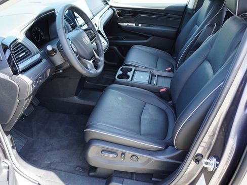 Used 2025 Honda Odyssey Elite image 13