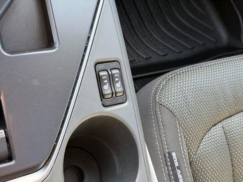 Used 2024 Subaru Crosstrek 2.0i Premium image 22