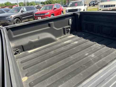 Used 2020 Jeep Gladiator Sport w/ Quick Order Package 24S AWD/4WD image 15