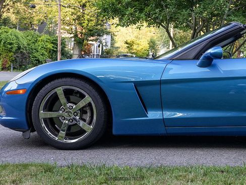 Used 2009 Chevrolet Corvette Coupe w/ Preferred Equipment Group RWD image 4