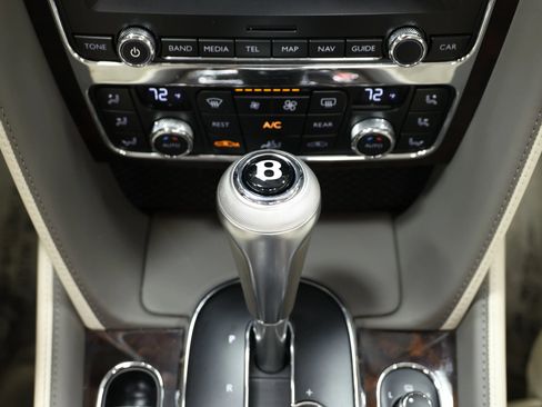 Used 2018 Bentley Flying Spur V8 AWD/4WD image 41