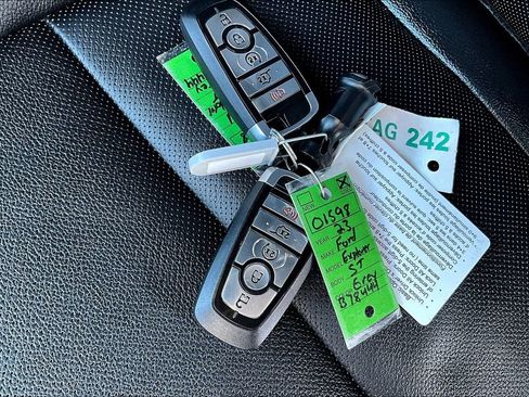 Used 2023 Ford Explorer ST w/ Equipment Group 401A image 10