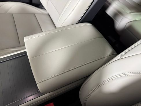 New 2026 Lincoln Nautilus Premier w/ Equipment Group 102A image 31