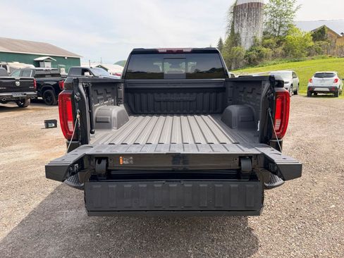 Used 2023 GMC Sierra 1500 Denali AWD/4WD image 16