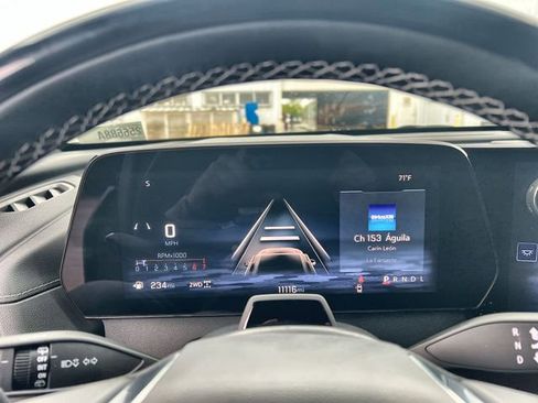 Used 2025 Chevrolet Traverse Z71 w/ Enhanced Driving Package image 12