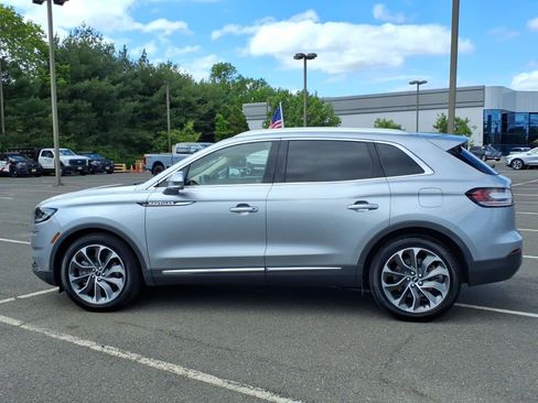 Used 2023 Lincoln Nautilus Reserve w/ Luxury Package AWD/4WD image 4